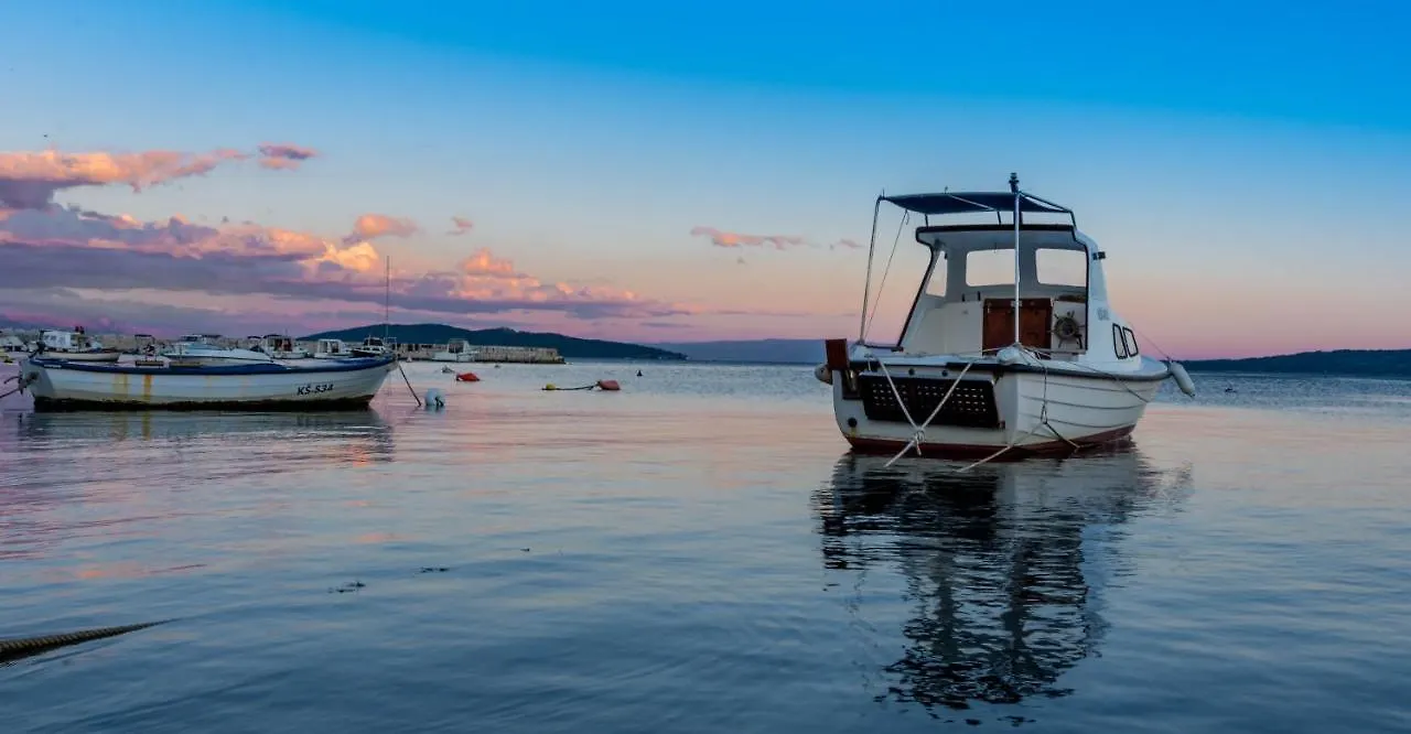 Baba Ane Apartments Kaštela 0*,