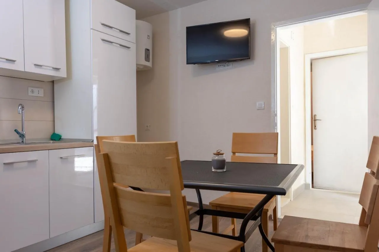 Baba Ane Apartments Kaštela